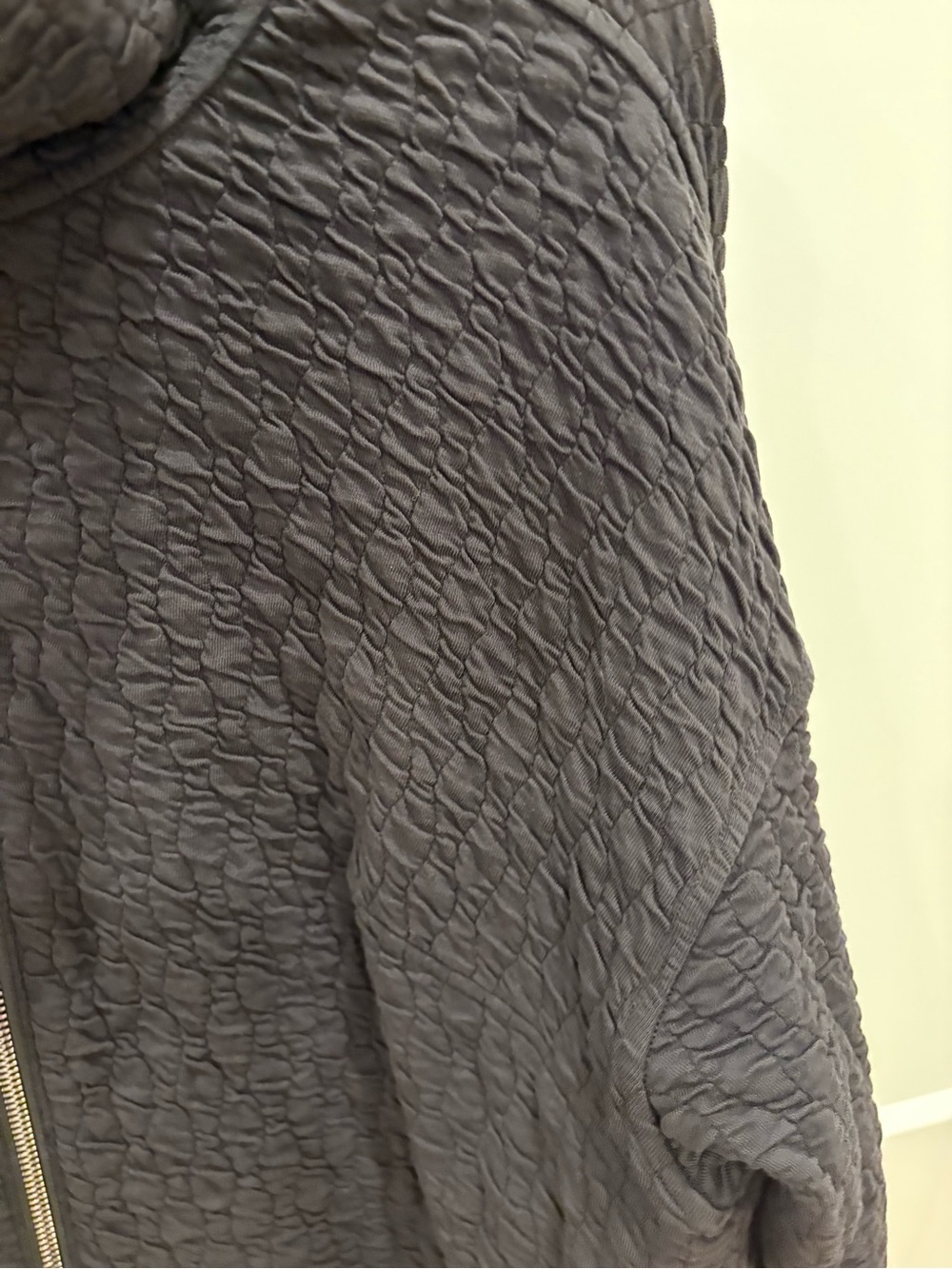Lululemon Rippled Fill Zip Jacket Size 4 - Picture 4 of 8